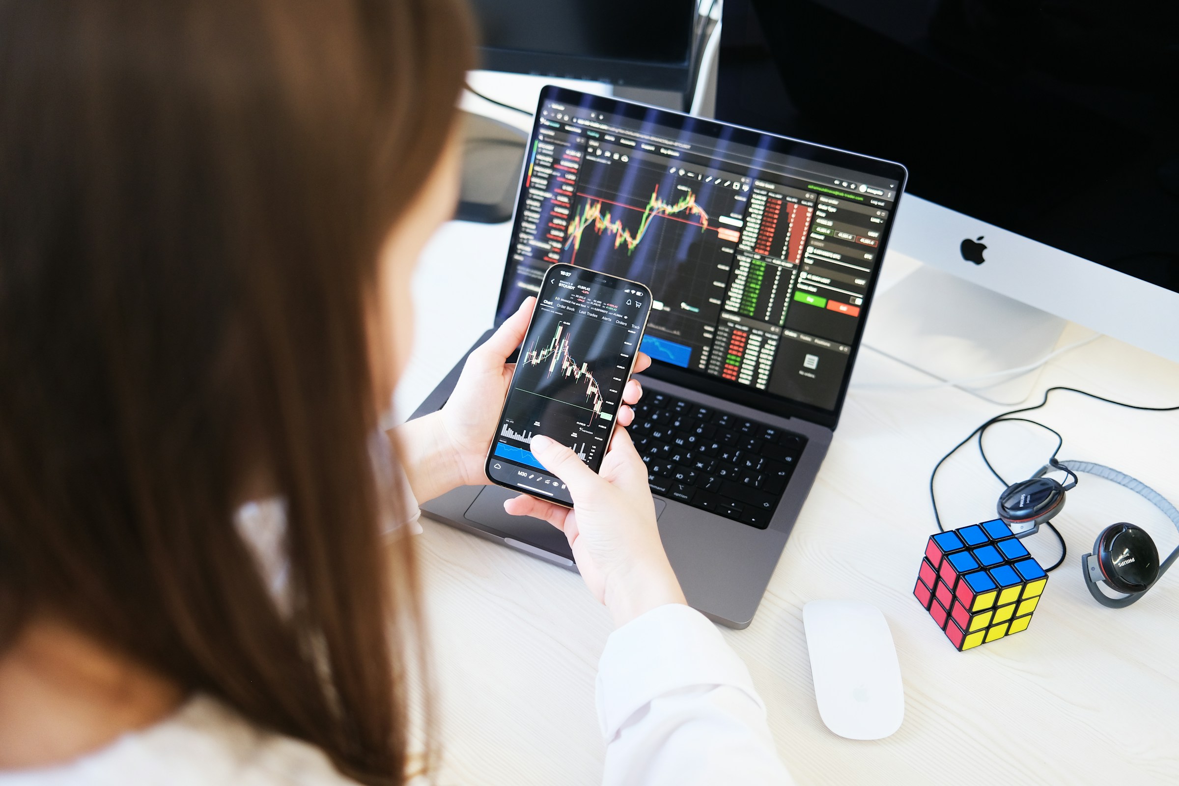 Girl Doing Trading - Top Crypto Traders