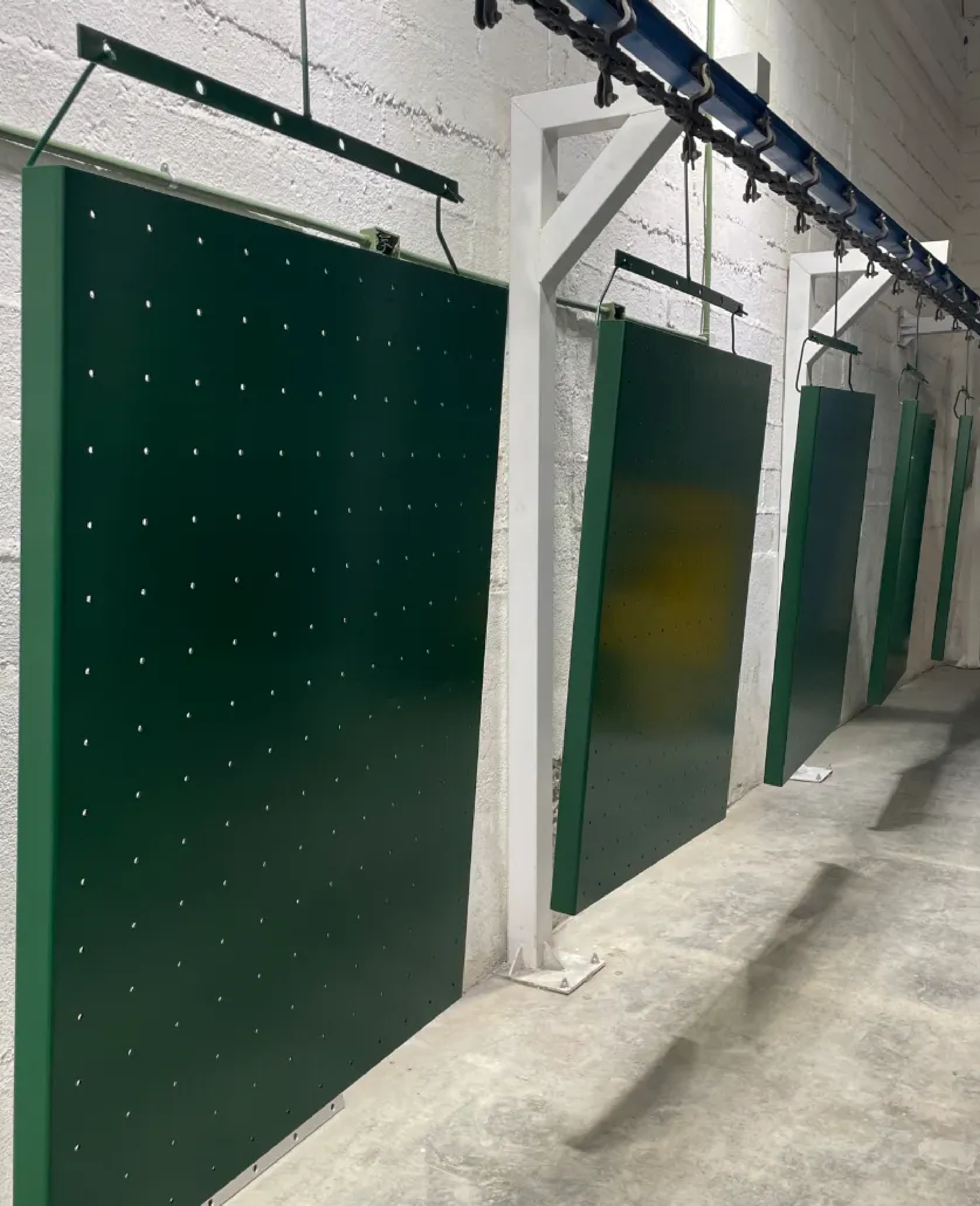 Surfer cleaning Surf board