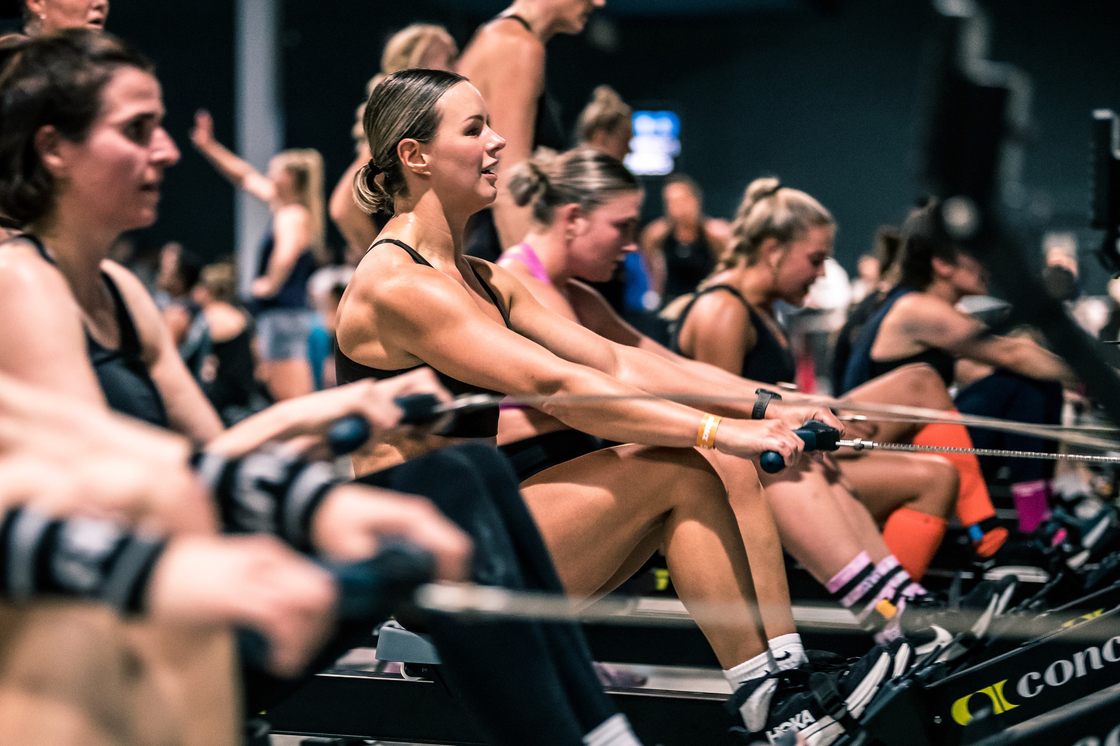 GYMRACE dumbell farmers lunges