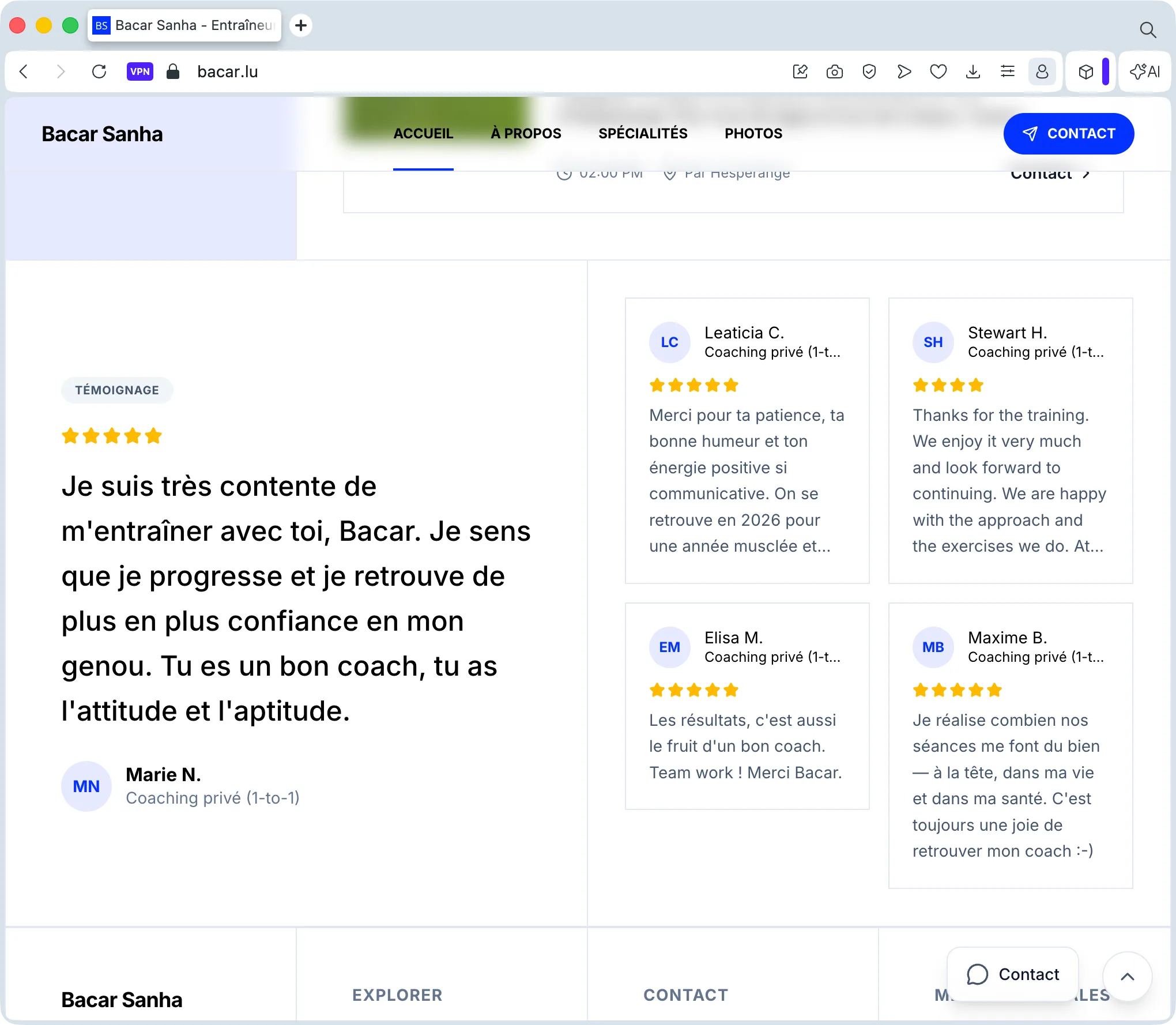 Site web de coach personnel présentant les témoignages des clients et les évaluations par étoiles