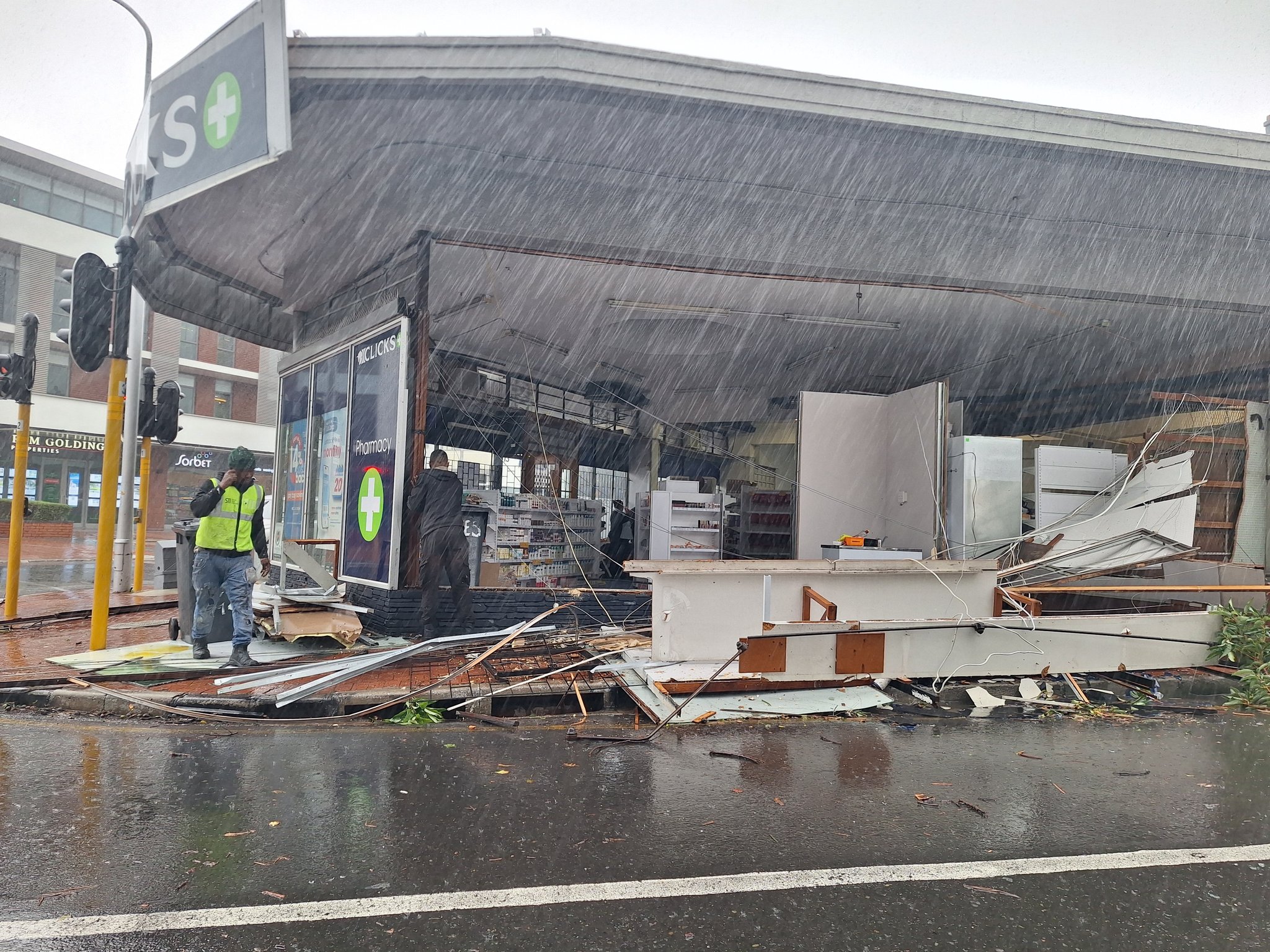 Photo:Western Cape closes all schools following severe weather – South African Daily