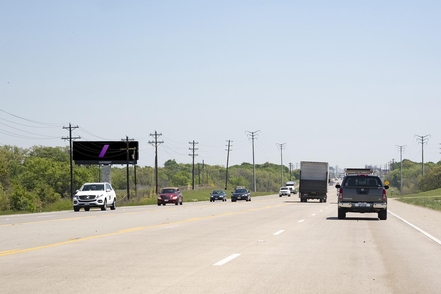 DA02_7943 — digital billboard in Aubrey