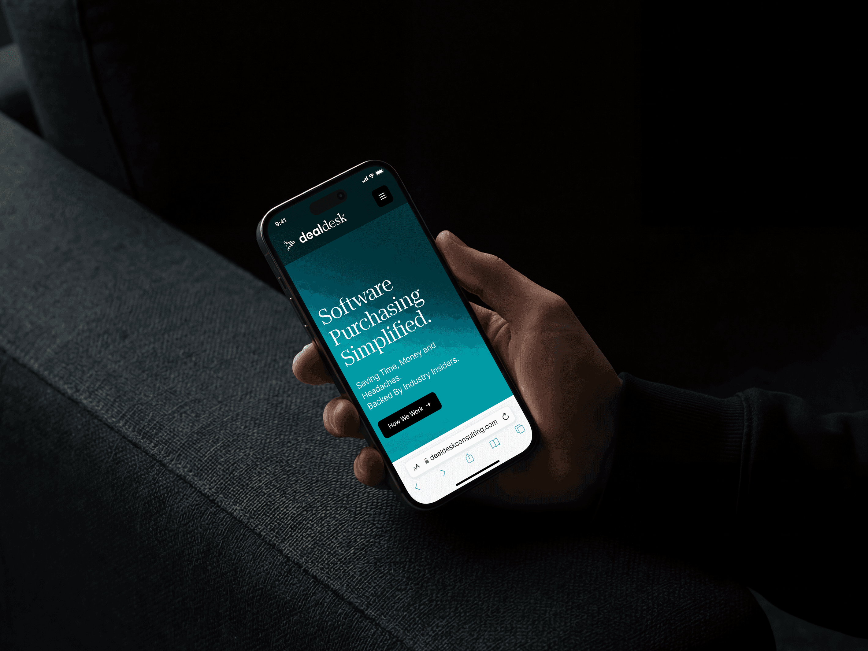 DealDesk website by AGR Studio