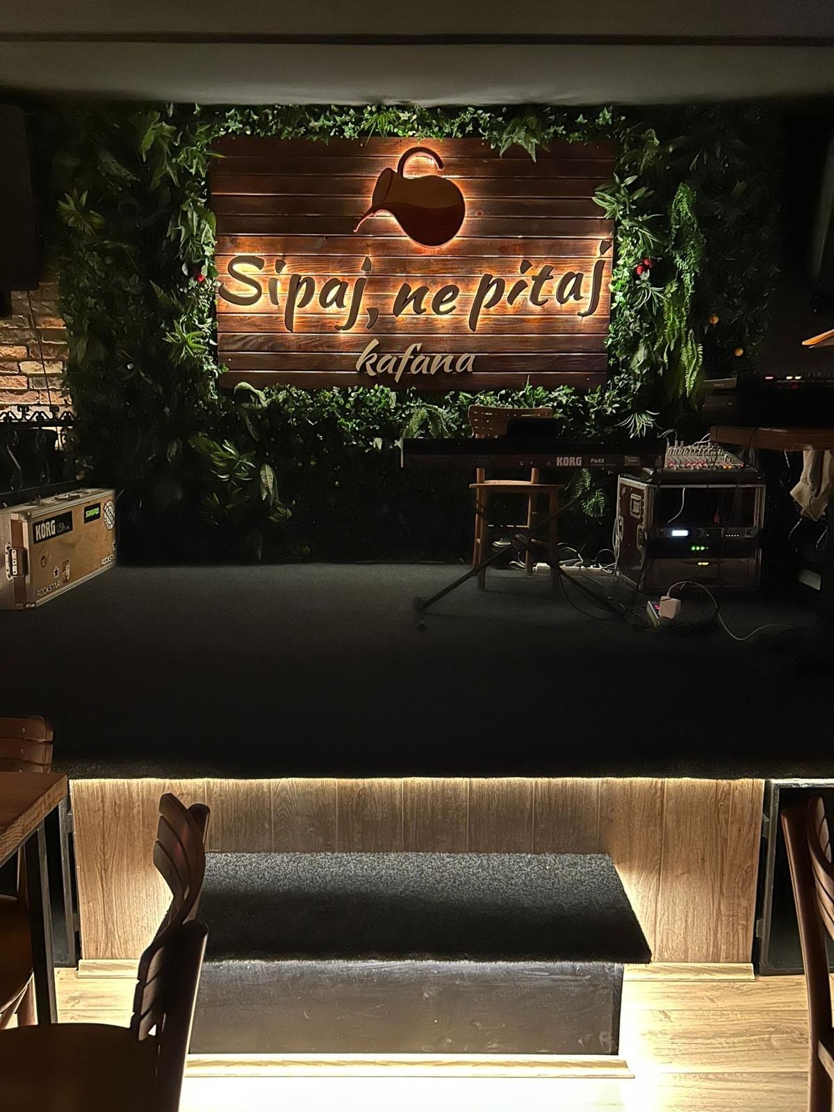 Kafana Sipaj, Ne Pitaj in Belgrade