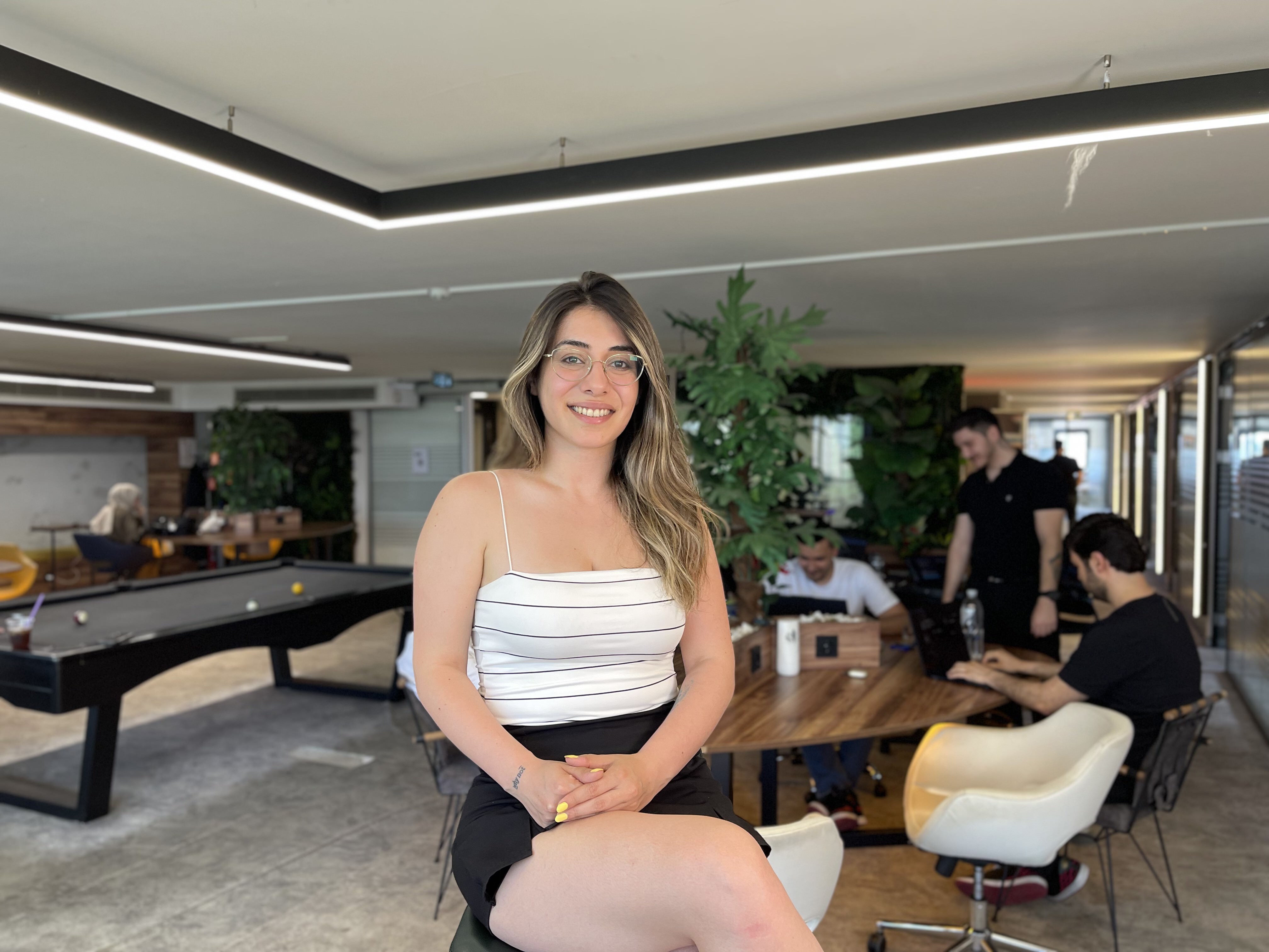 Rukkiye Dinçel; Business Development & Sales specialized in mobile solutions within Neon Apps.