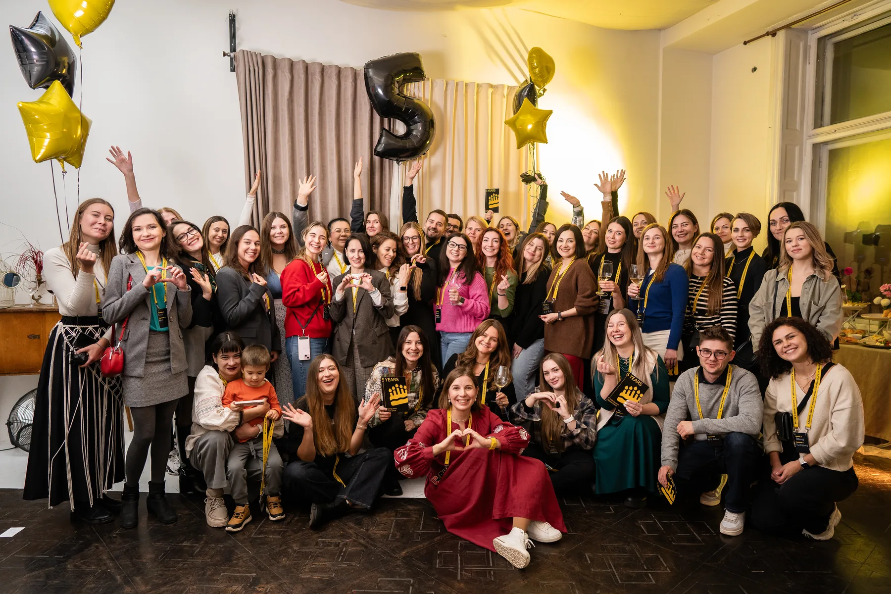 Архівне фото учасників People First Club зі святкування п’ятиріччя