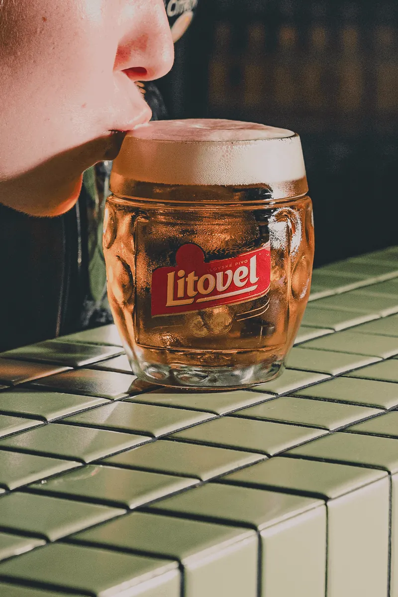 Kufel Litovela na barze