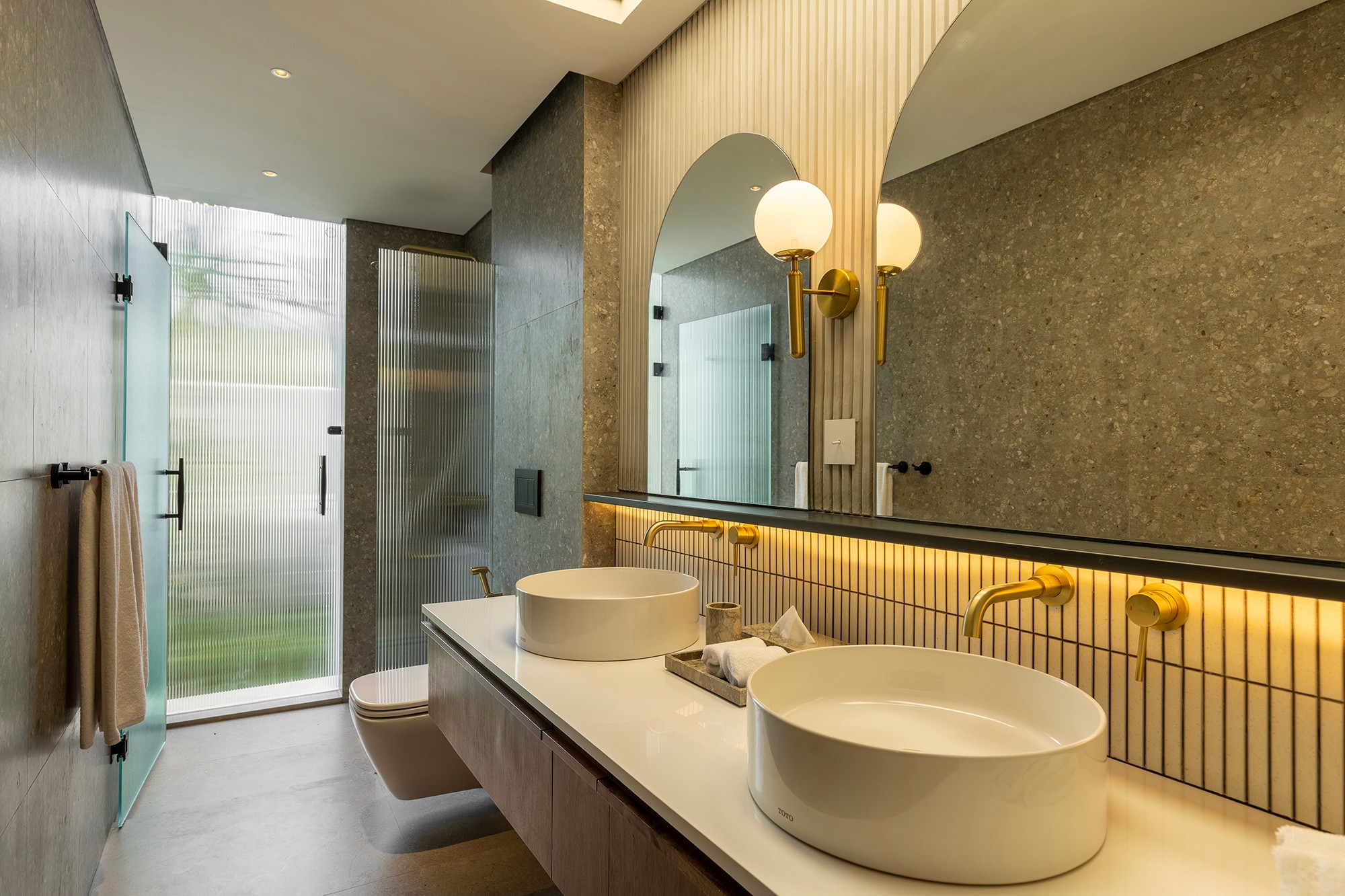 A completed 2-bedroom townhouse with a private pool in an operating residential compound in Jimbaran, Bukit