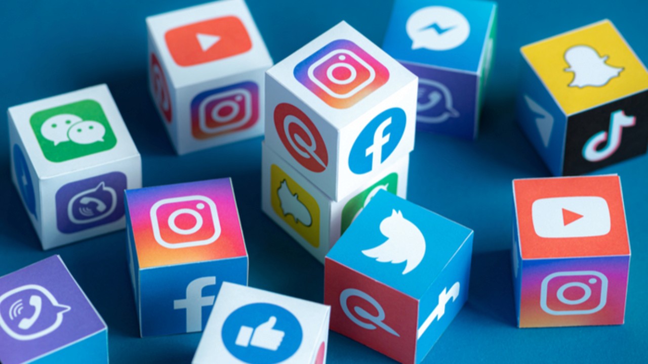 different social media platforms in cubes