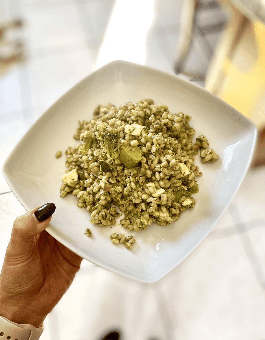 piatto di farro con verdure