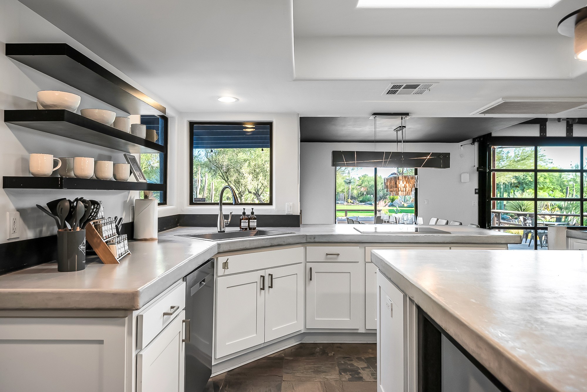 Group of girl portrait in the garden