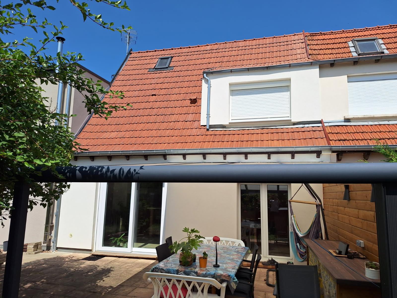 Installation velux moderne dans comble à Metz