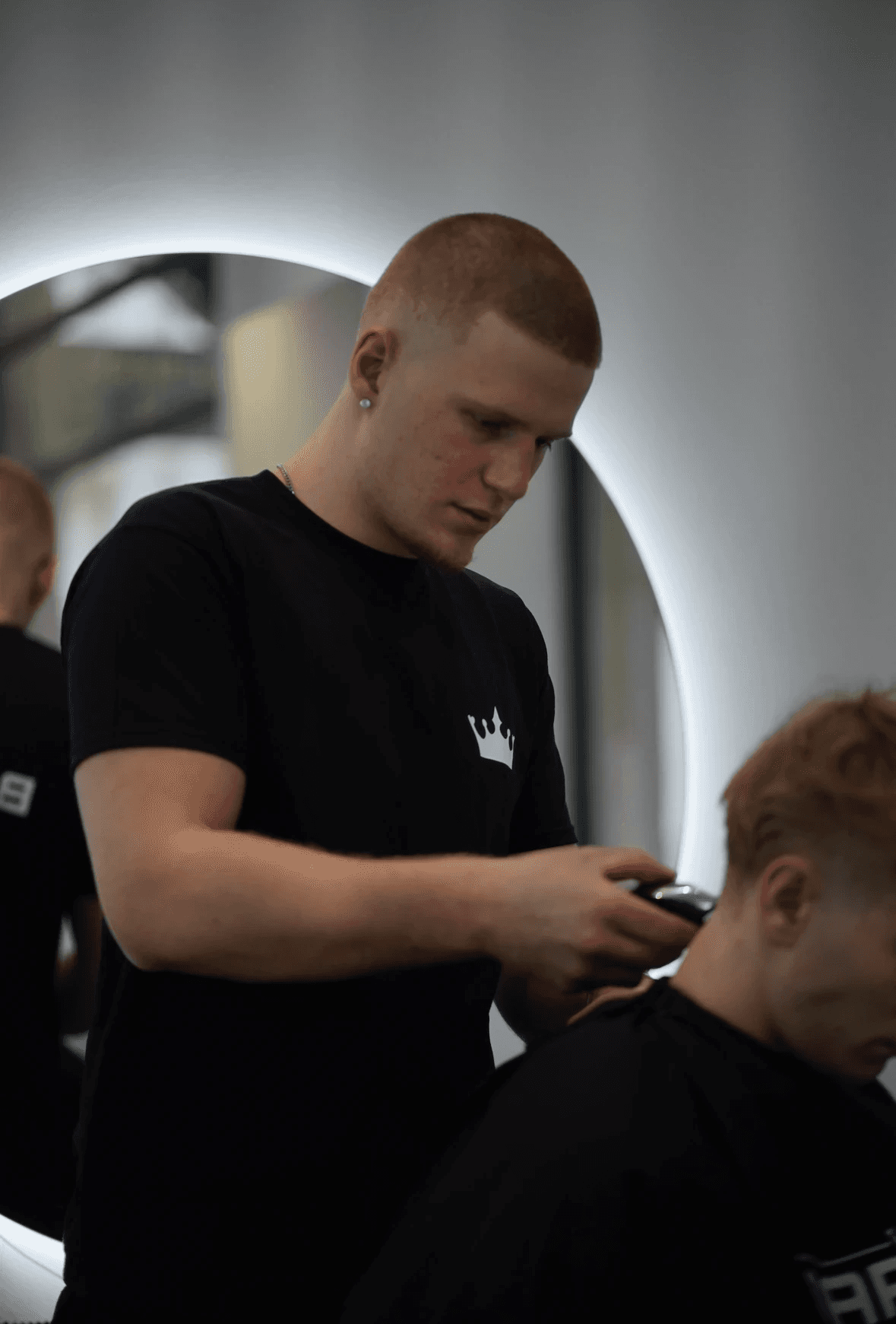 Photo d'un coiffeur du barber club grenoble