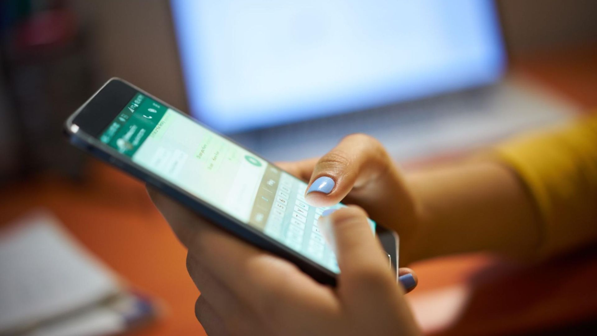 WhatsApp concentra jornada do consumidor e expõe gargalo de dados 