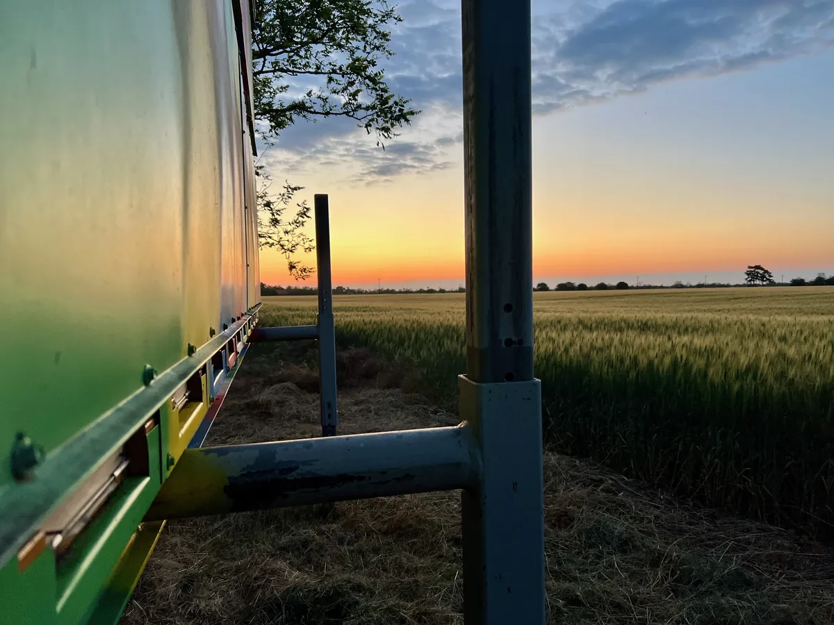 A lagújabb generáció, új energiával,friss szemlélettel,de a rági hagyományok mentén, ugyanazzal a természetszerető szívvel dolgozik.