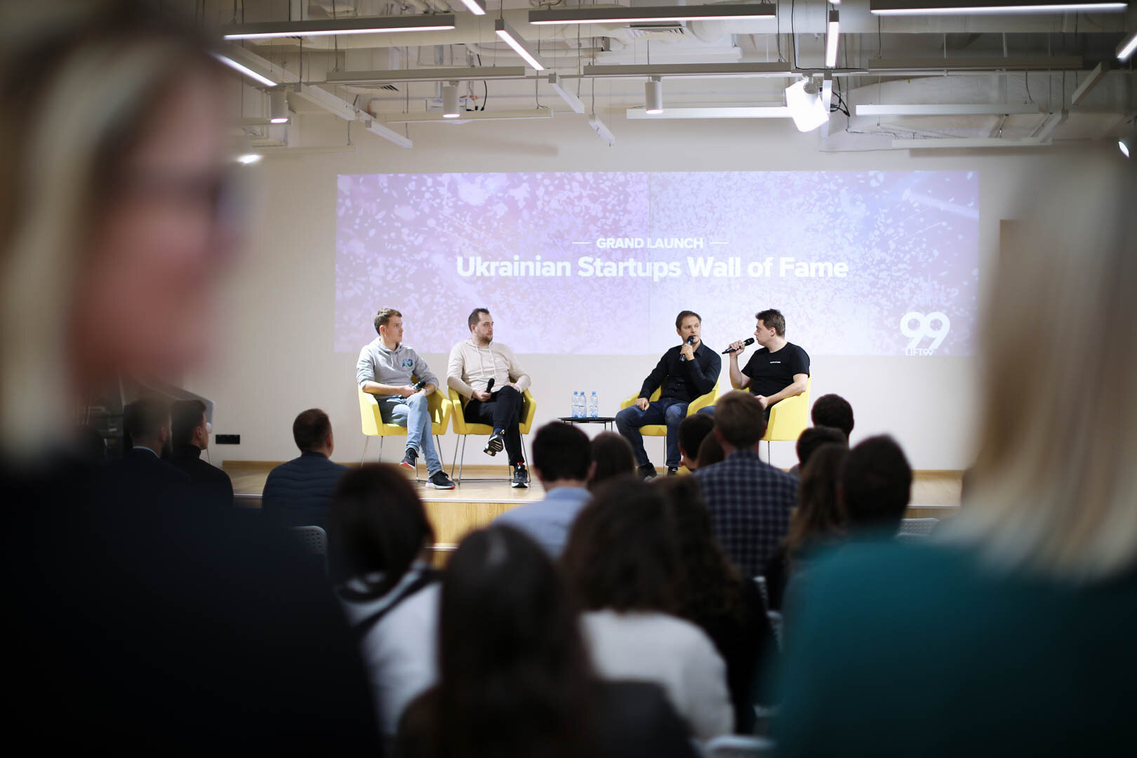  Ukrainian and Estonian startup ecosystem builders during a panel discussion in LIFT99 Kyiv Hub (October 2019). 