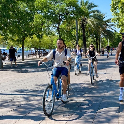 巴塞罗那水边自行车之旅