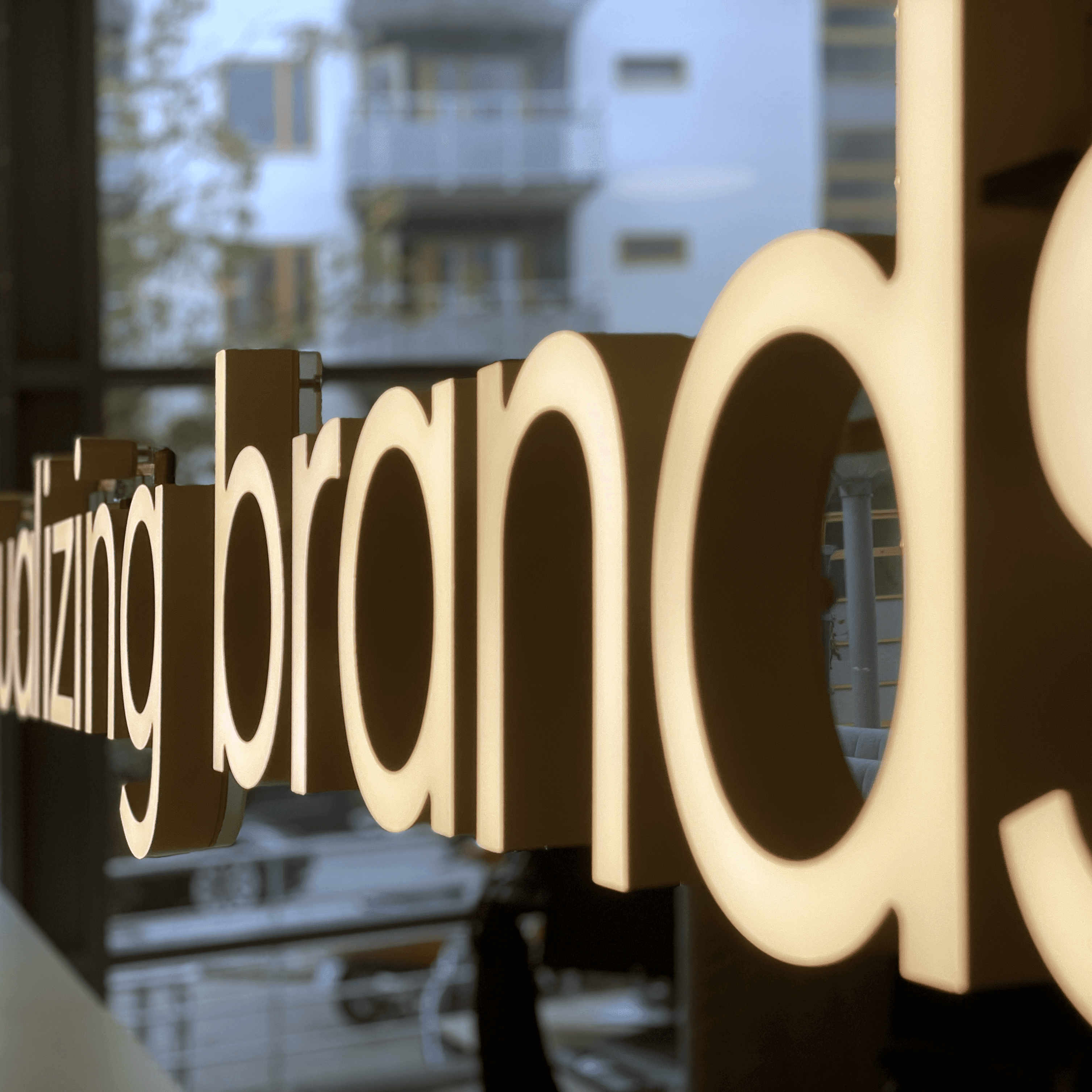 LED-neon på BrandFactorys kontor