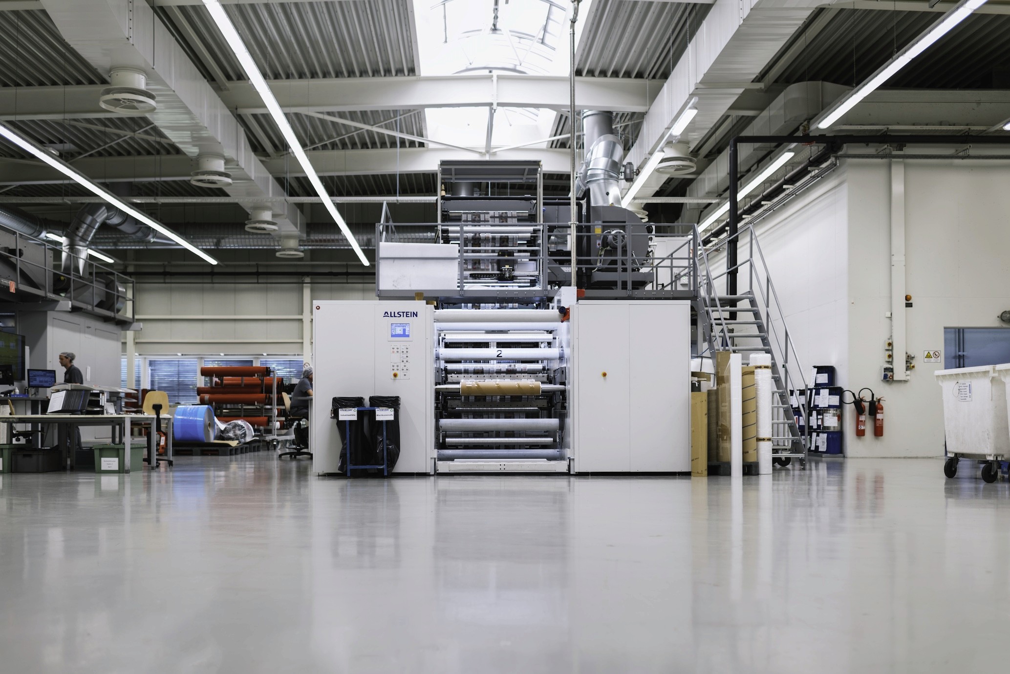 Packaging machine at Scheyer Verpackungstechnik in their modern facility.