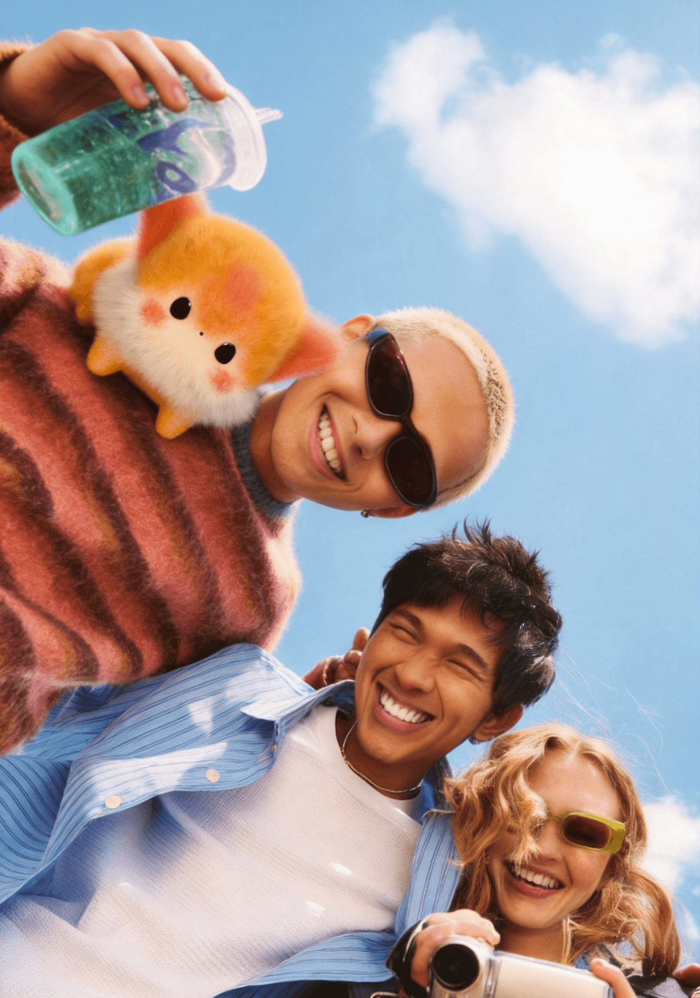 Two people meeting in the city with Blinkko AI shoulder companion