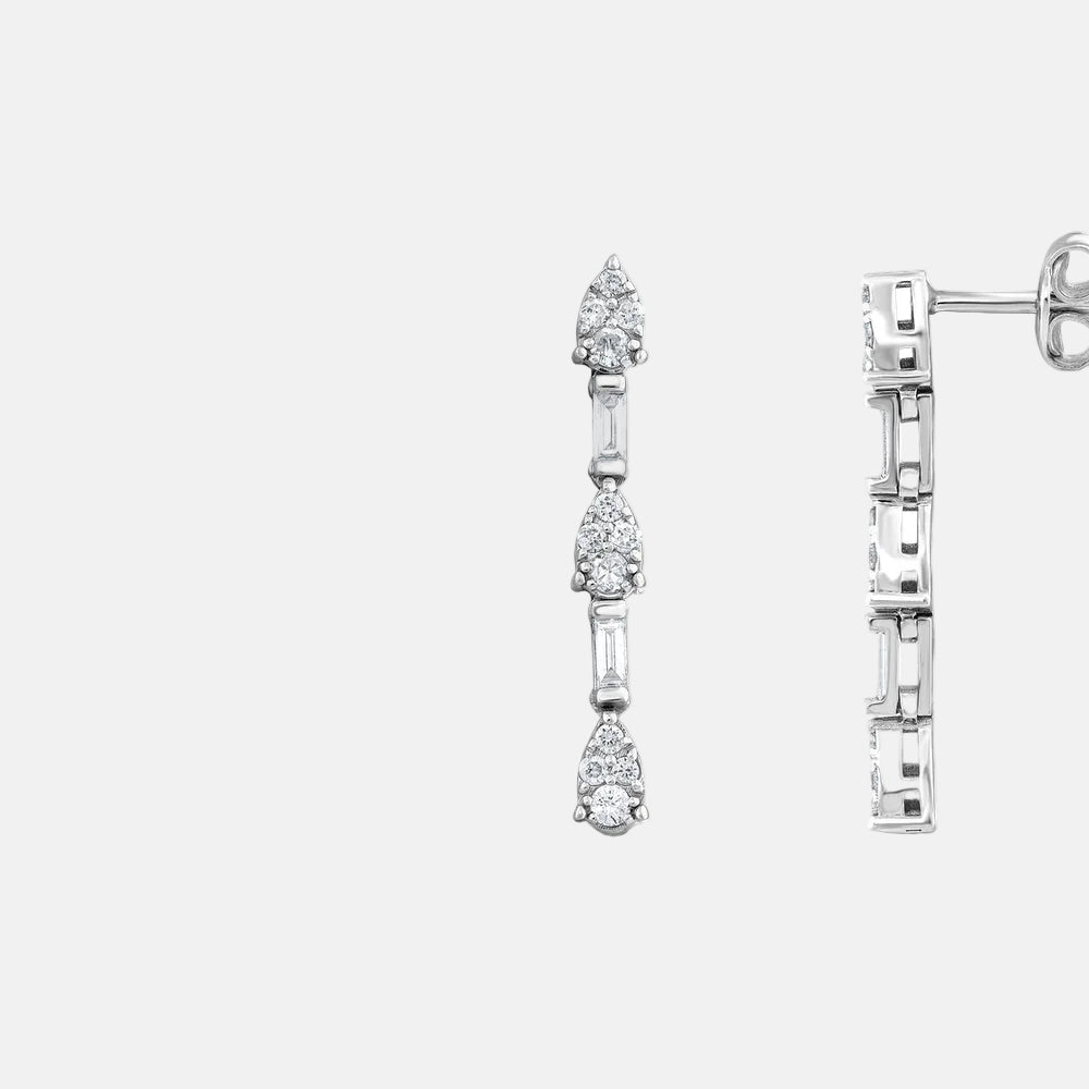 0.25 Karat Baget Kesim Pırlanta Beyaz Altın Şık Küpe S182425