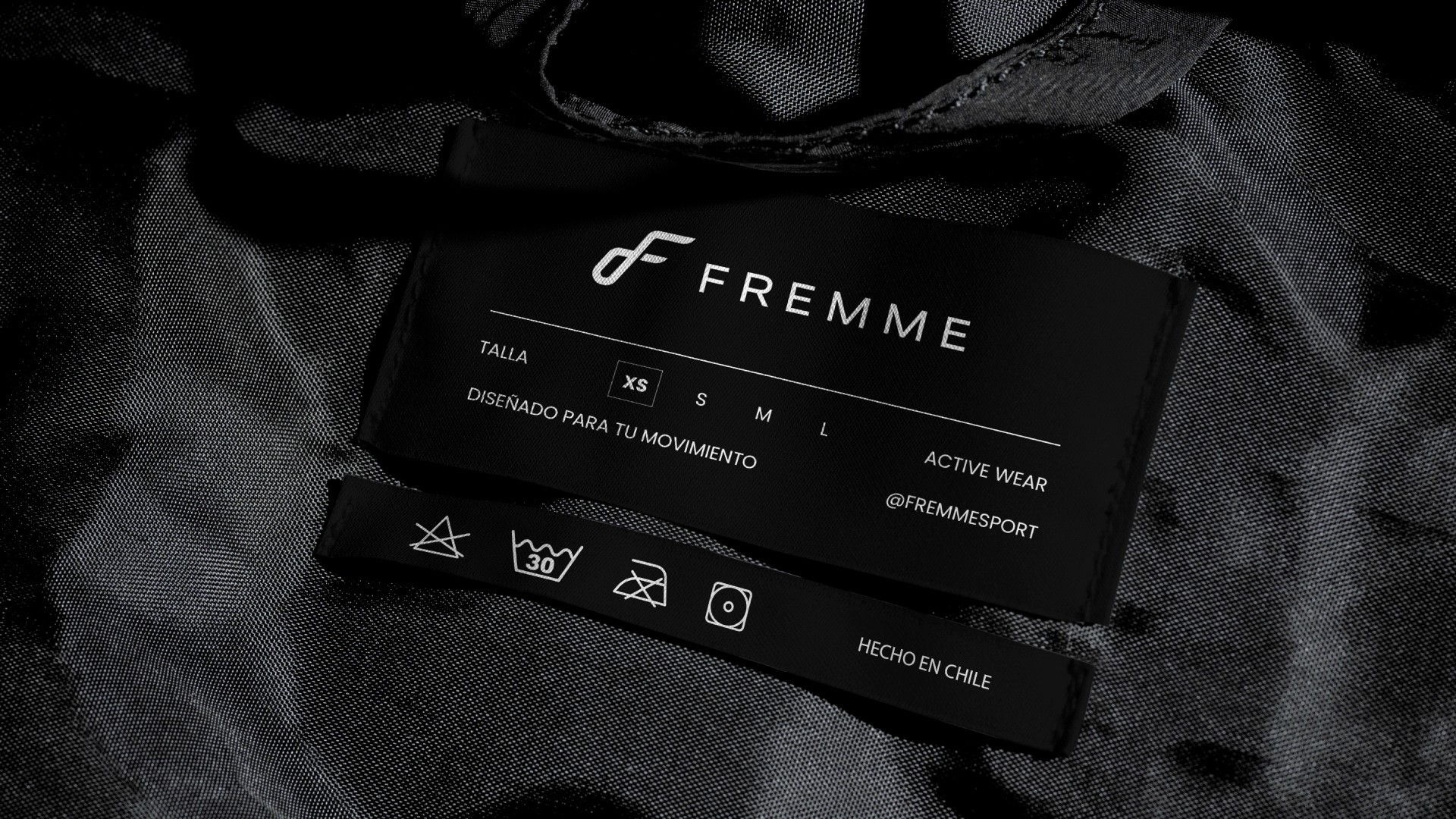 Diseño de logotipo para marca de ropa deportiva Fremme Activewear – estudio de branding en Chile.