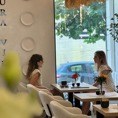 Restaurant Madrugada discutii libere