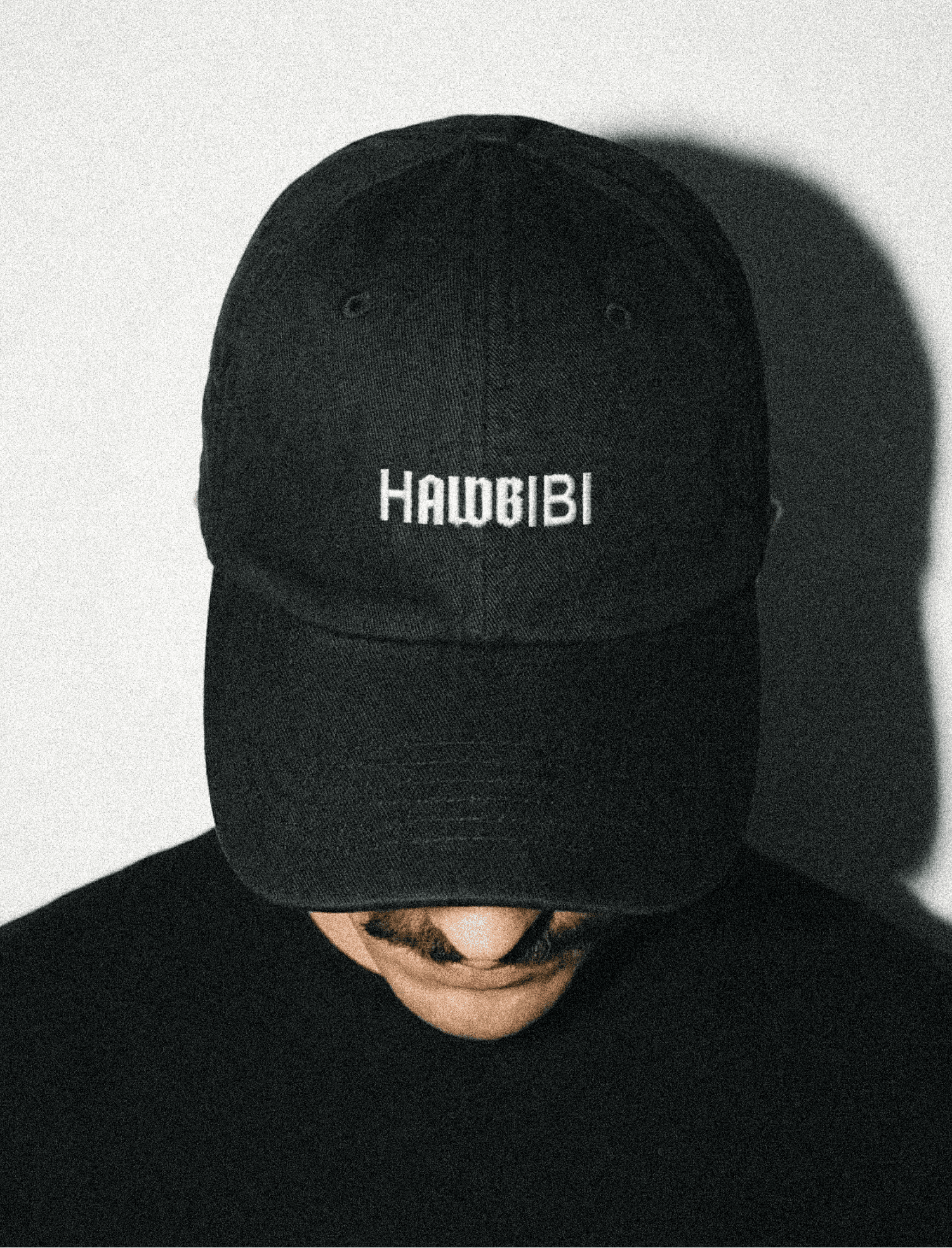 Anticodes_HAWBIBI_cap-dunkel_modelshot