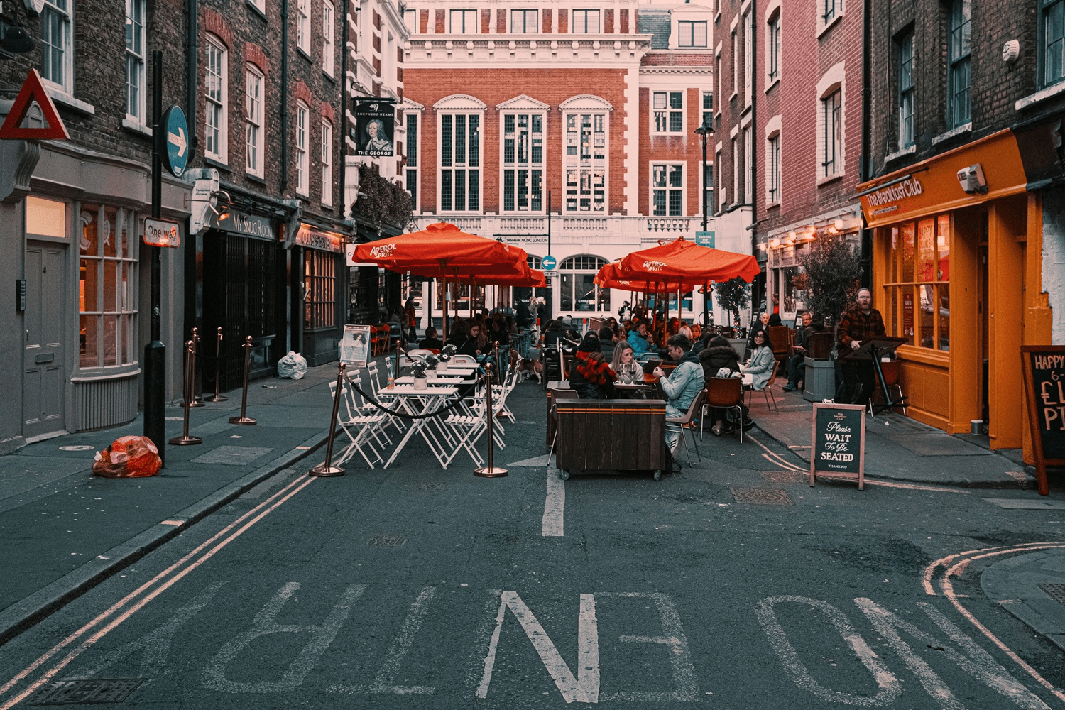 Iconic Landmarks and Must-See Streets