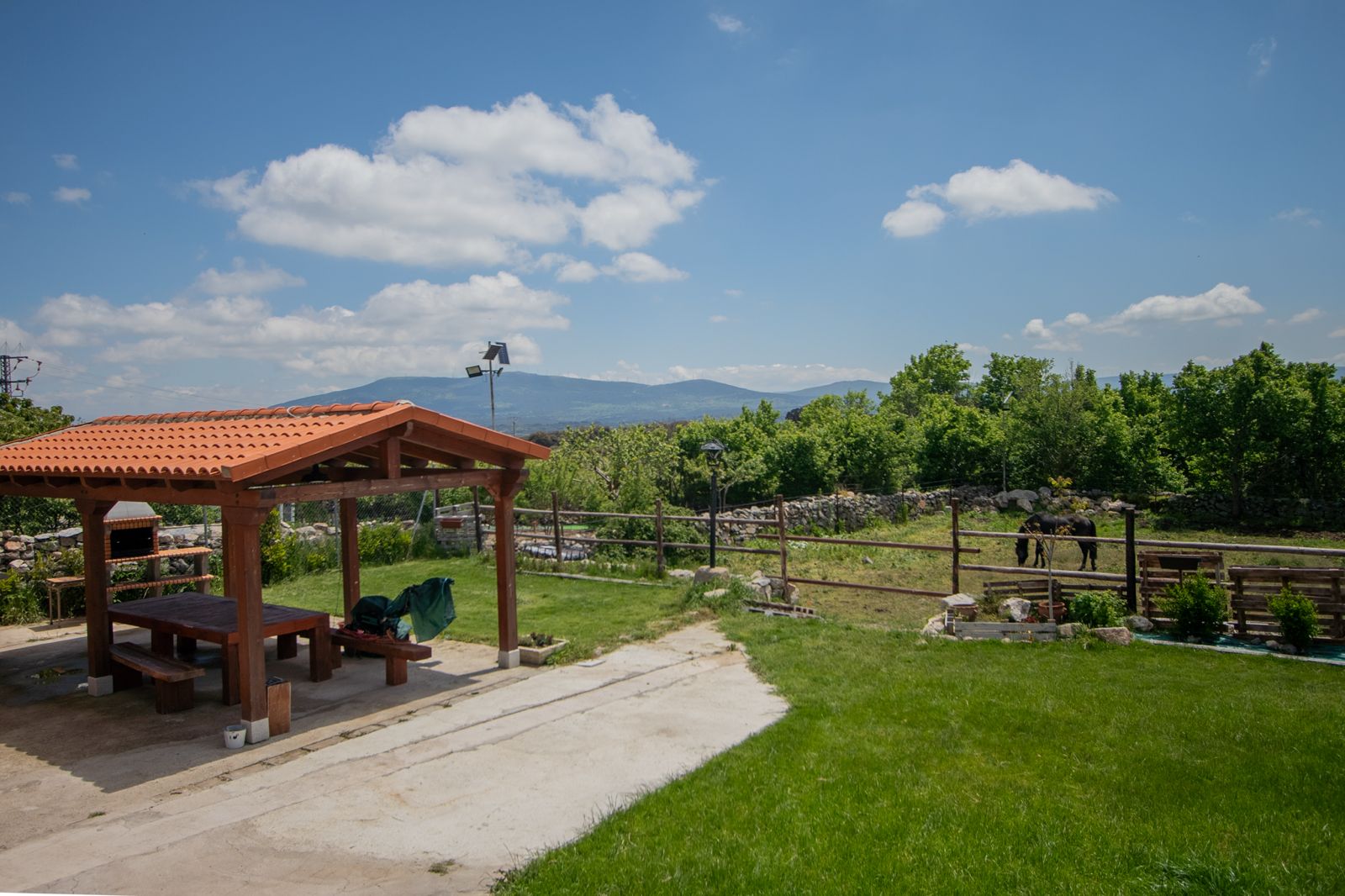 La Huerta del curato casas rurales jardin