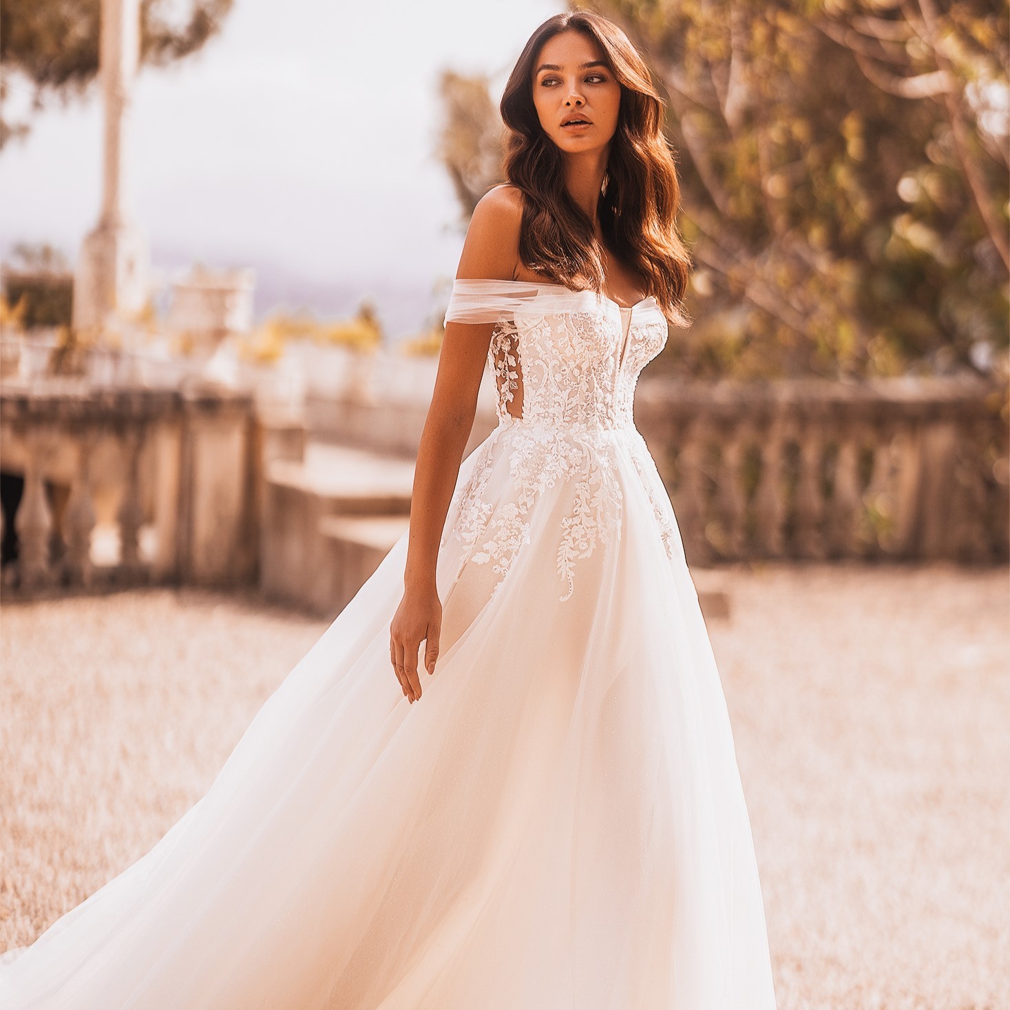 A-Linie Brautkleid mit schulterfreiem Carmen-Ausschnitt