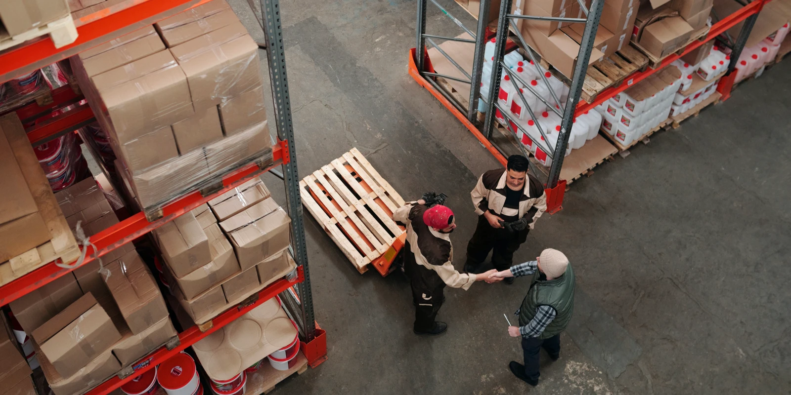 كيفية رقمنة خدمات المستودعات ذات القيمة المضافة في شركتك
