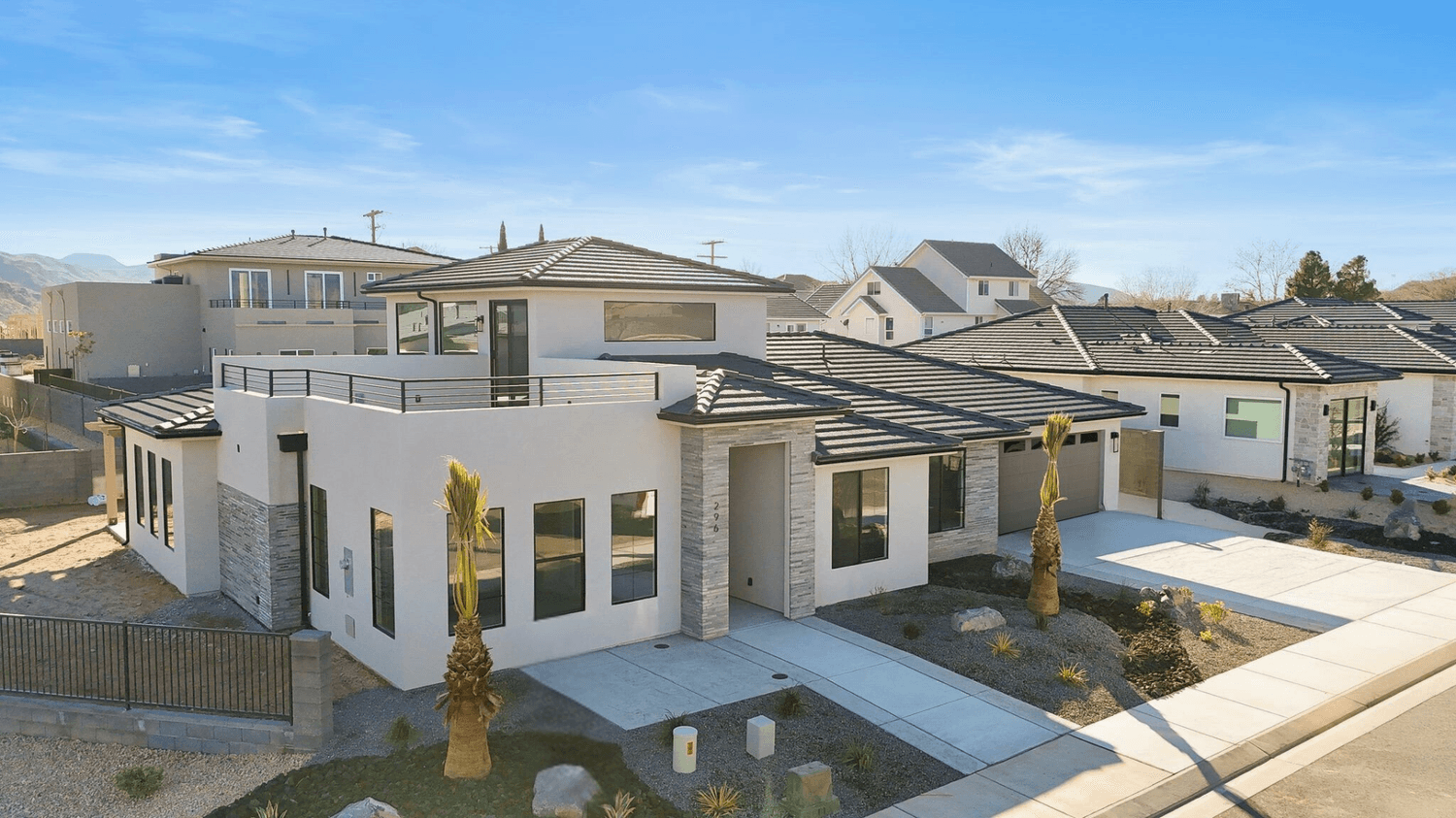Aerial view of The View at Falcon Ridge in Hurricane, Utah, and scenery.
