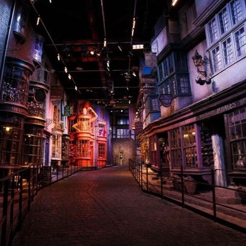 Warner Bros. Studio Tour + Hin- und Rücktransfer-Tickets in London