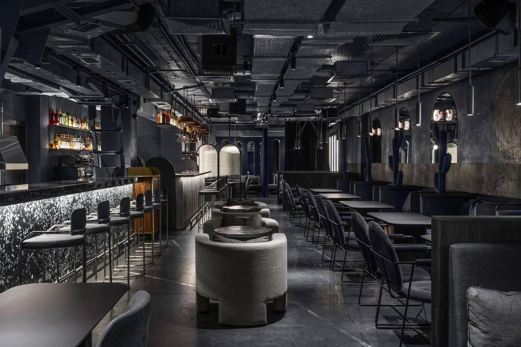 ZMIST bar