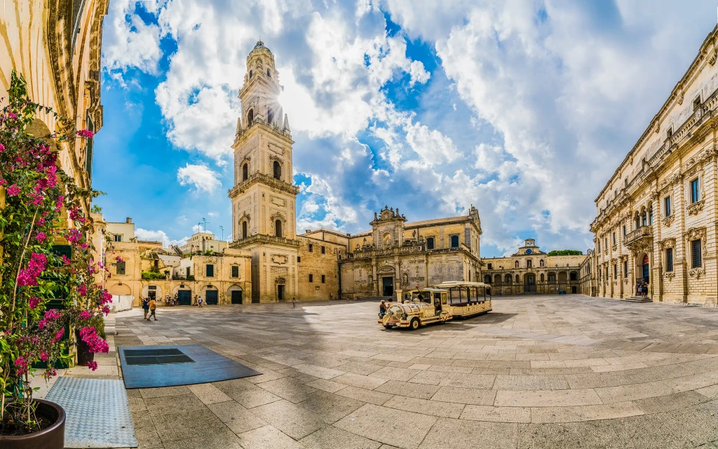 Siste stopp på Puglia på sykkel-turen er vakre Lecce | Puglia med Expa Travel