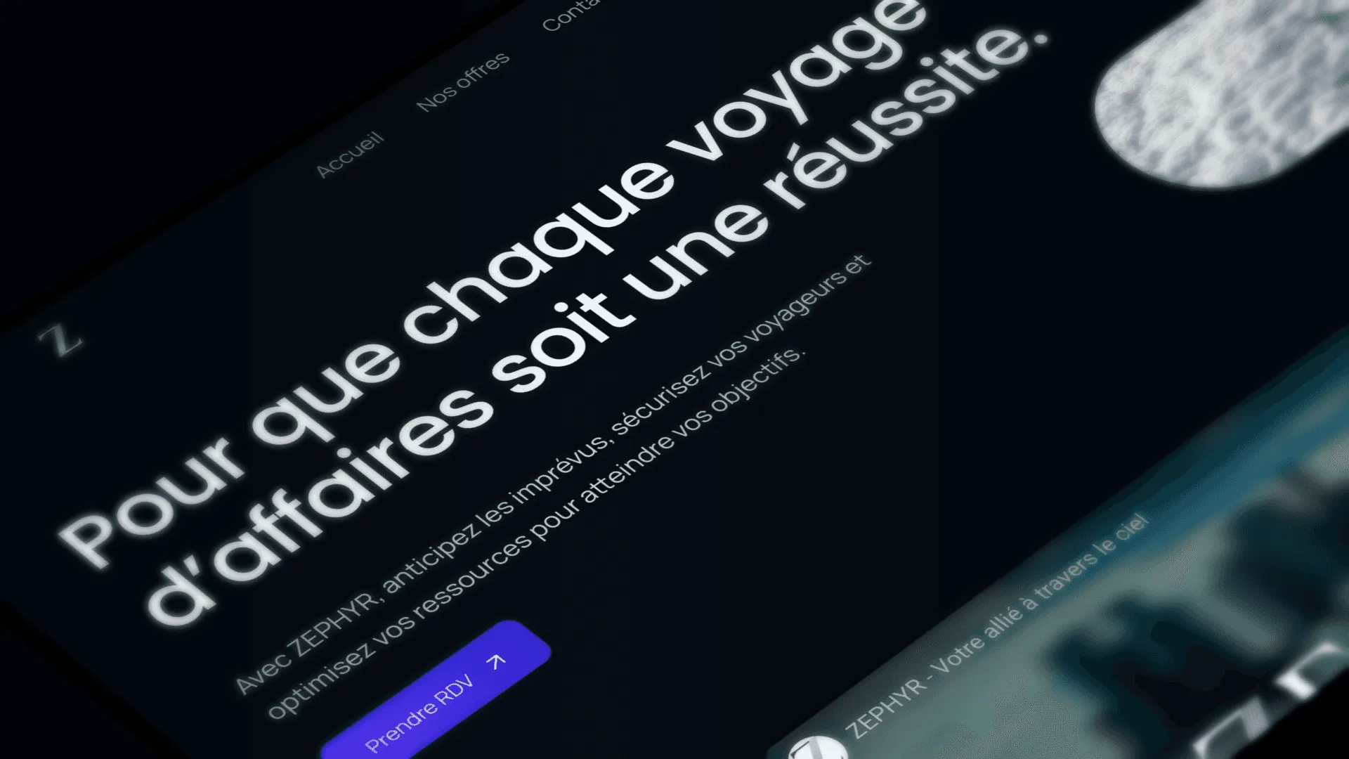 Hero section website avec texte "Pour que chaque voyage d'affaires soit une réussite" et bouton "Prendre rdv"