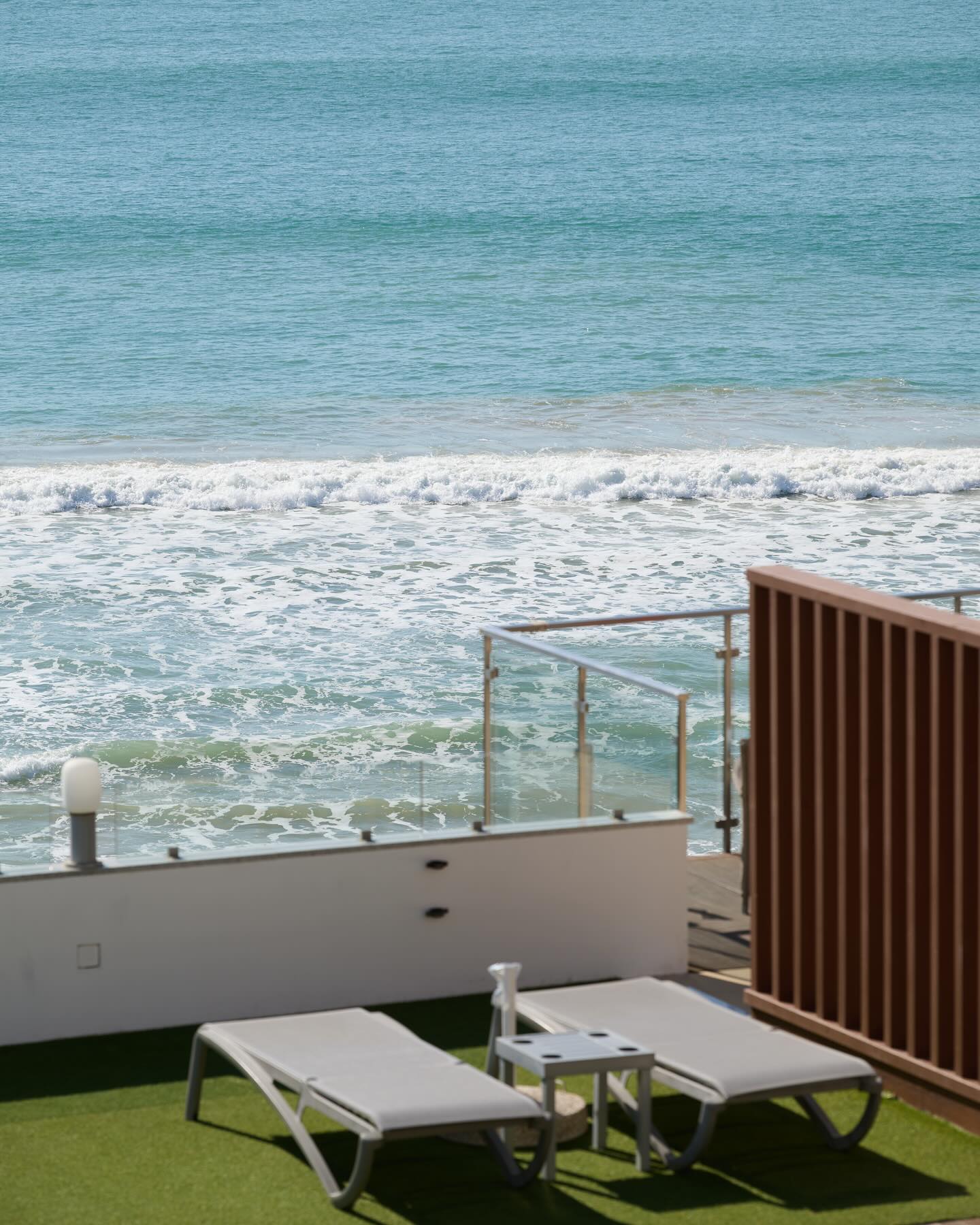 Panoramic ocean views