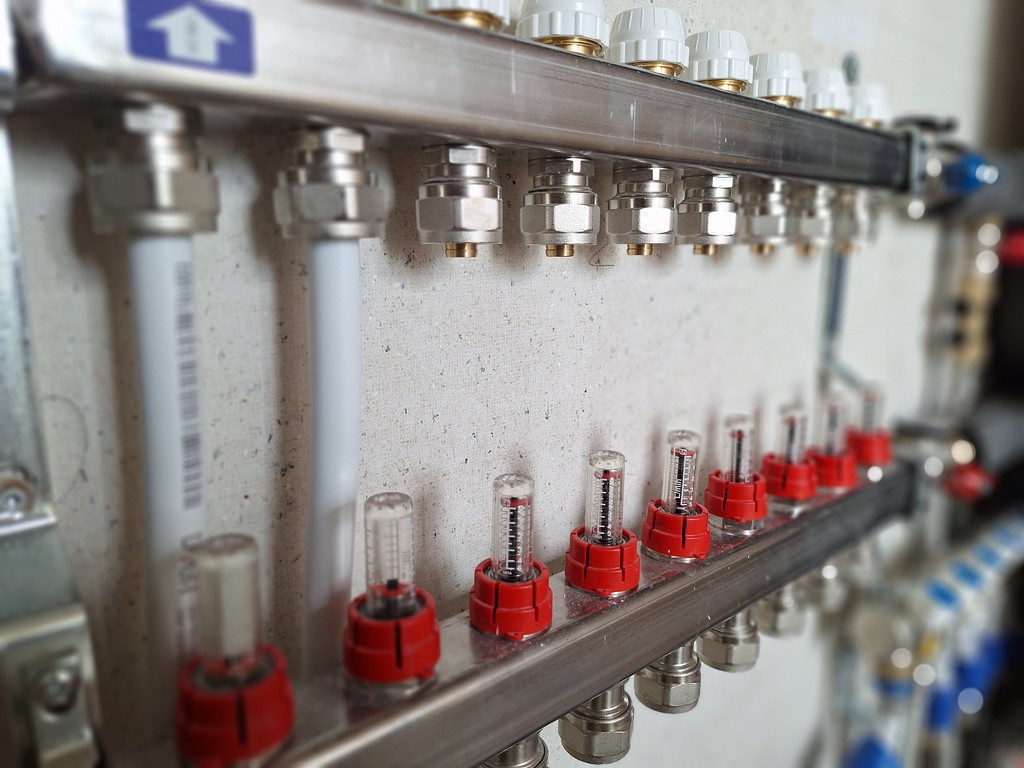 Detail van ingebouwde leidingen.