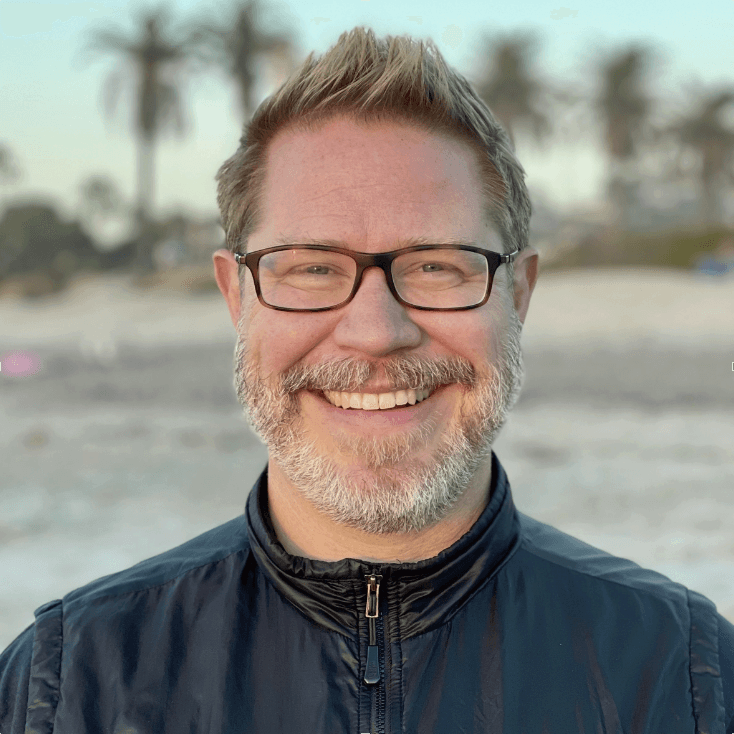 woman on focus photography