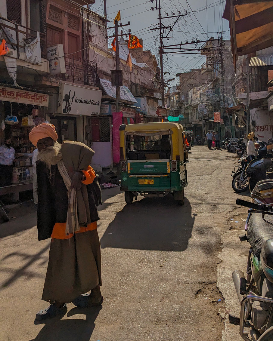 A typical street in Jodhpur, in the region of Rajasthan in India