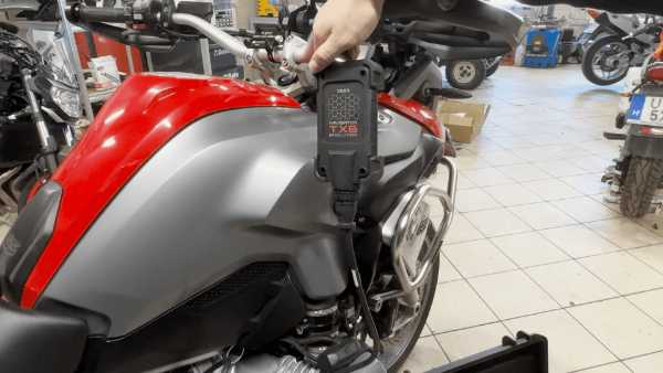 Műszeres szinkronellenőrzés motorkerékpáron – Borbély Motors Mikepércs