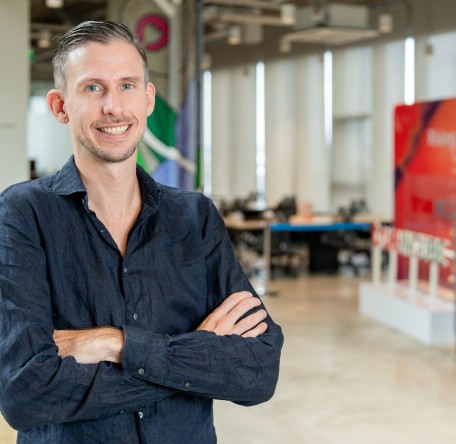 Een decoratieve afbeelding met Mike van Veenhuijzen