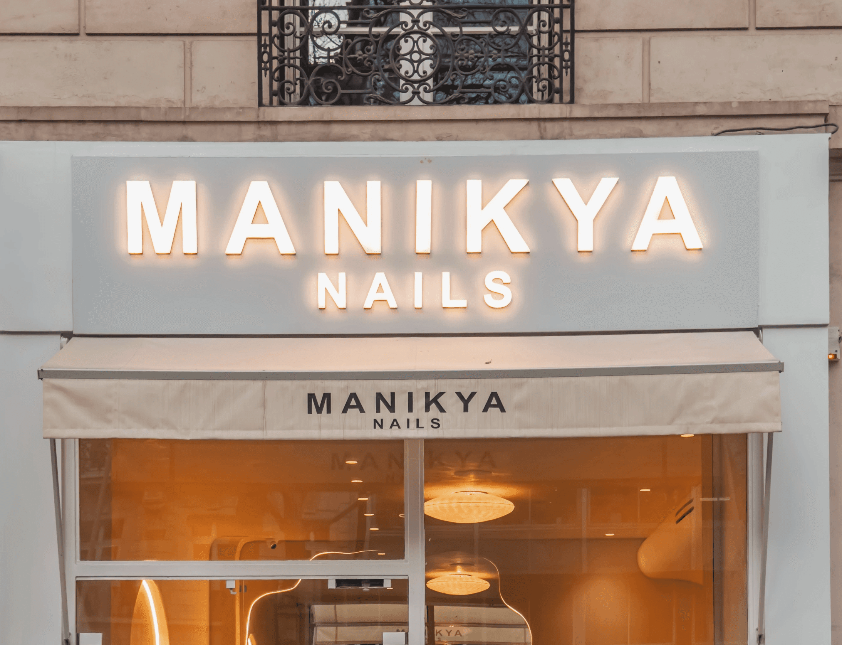 Devanture Manikya Paris 8