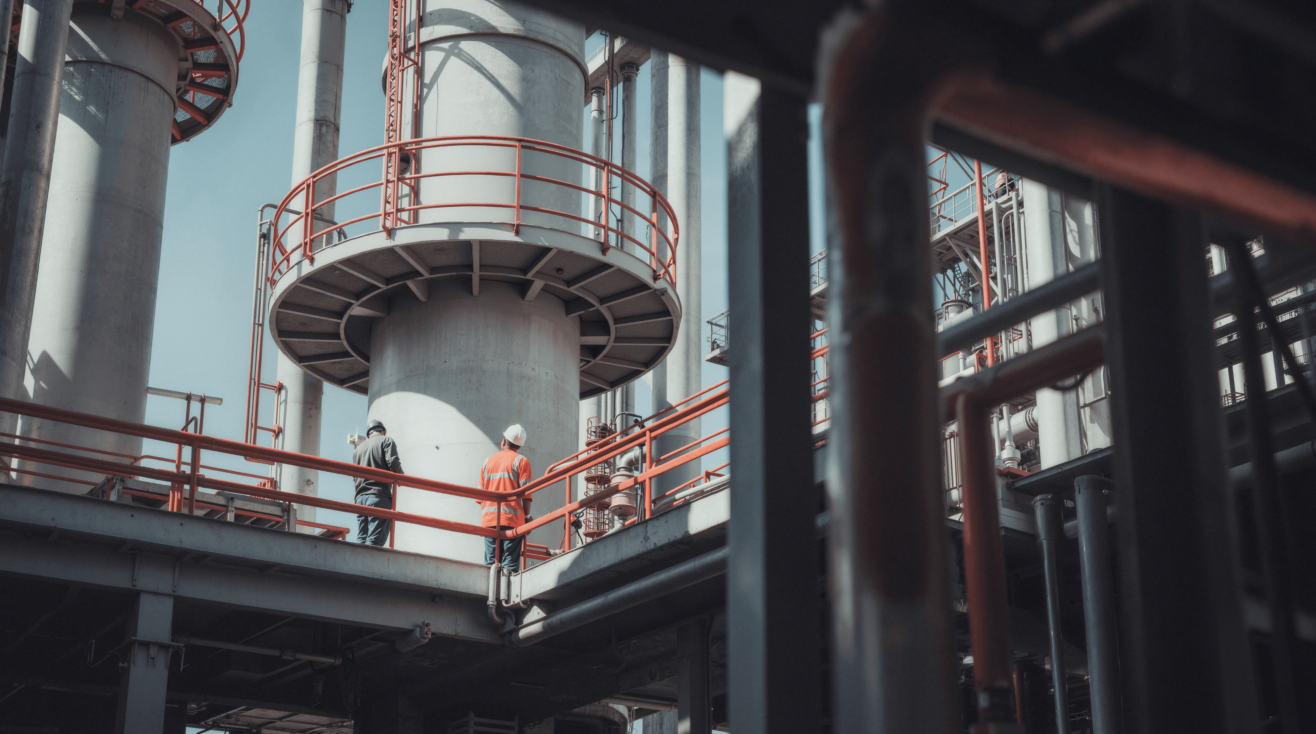Raychem industrial application image of an oil plant