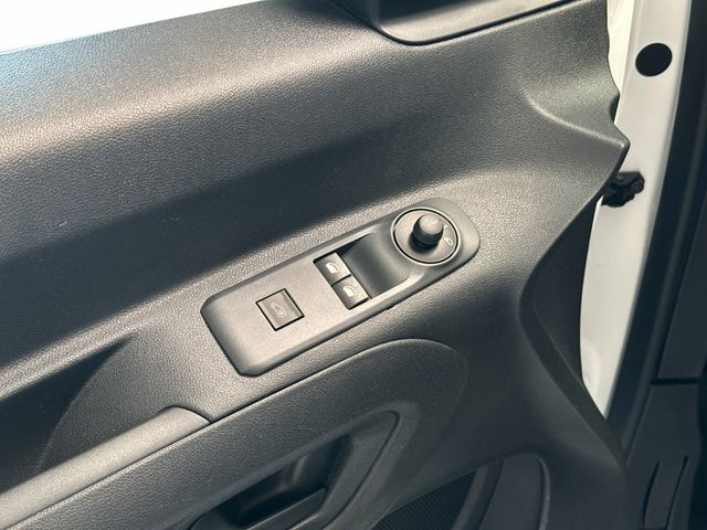 OPEL Combo Life 2021 WHITE Gebrauchtwagen - Galeriebild 11