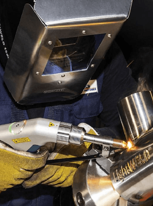 Concetrated triathlete grayscale