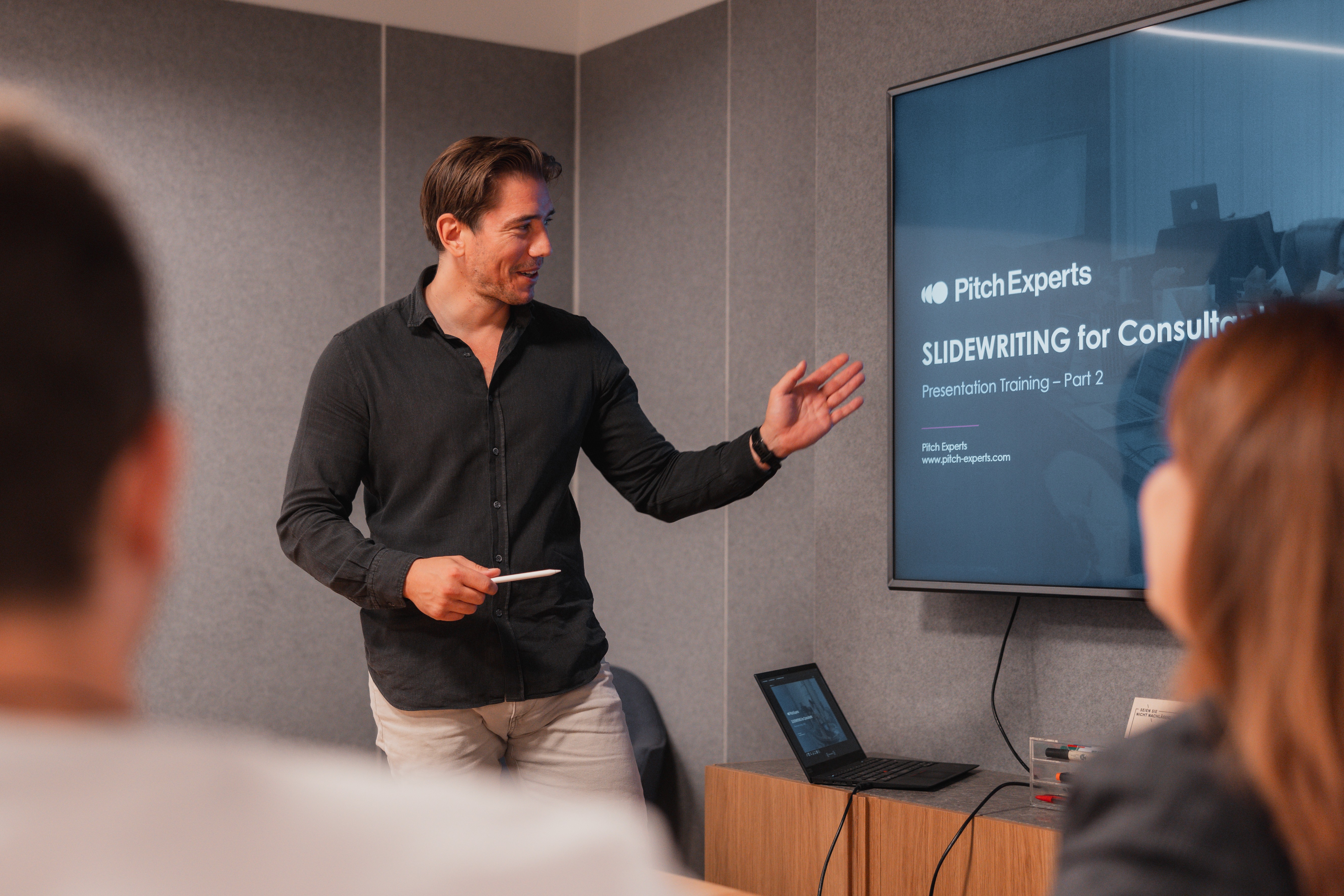 Presentation Techniques: 7+1 Secrets to Wow Any Audience