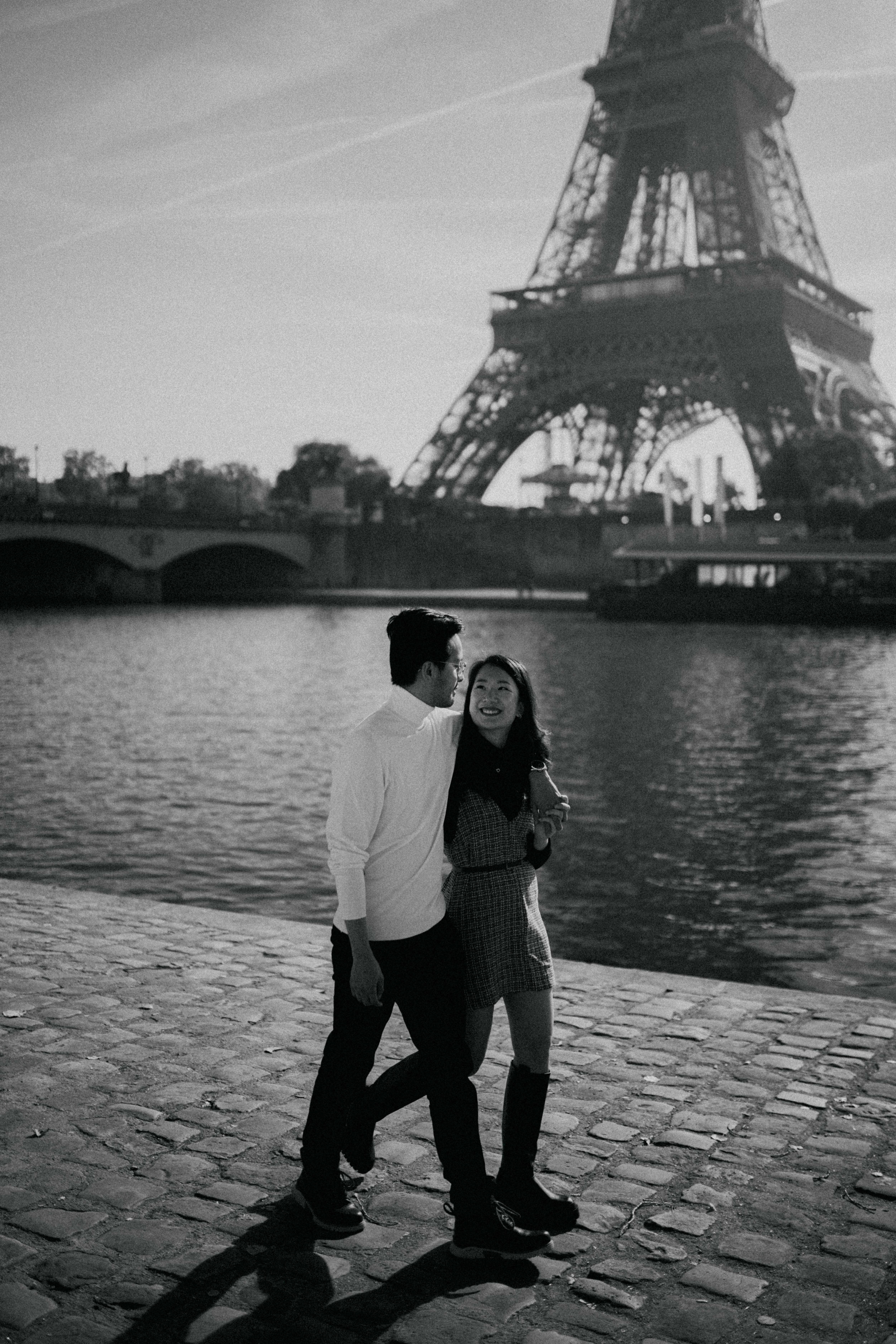 Paris Photographer - LeParisPro. Weddings, engagements, proposals, lifestyle and fashion photoshoots.