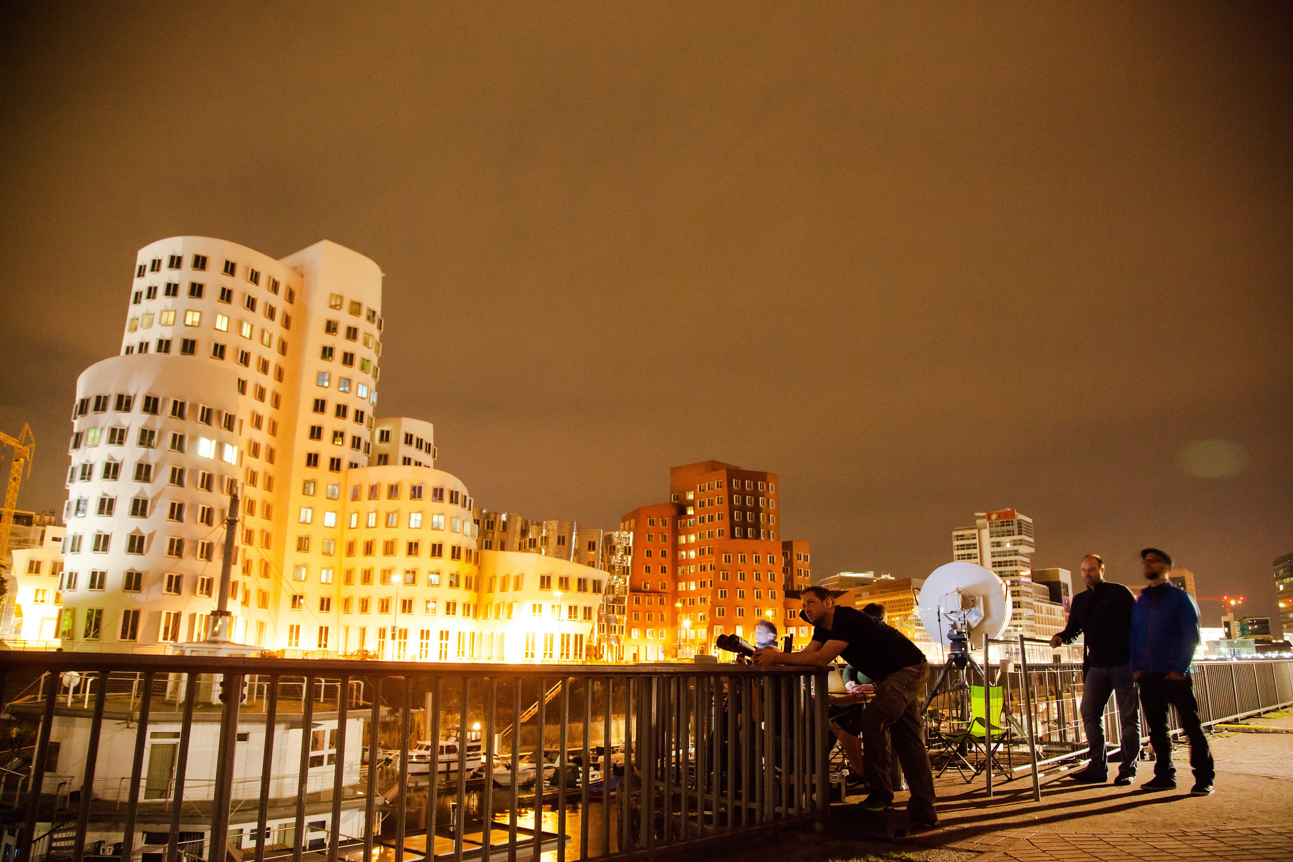 Interactive augmented architecture projection mapping